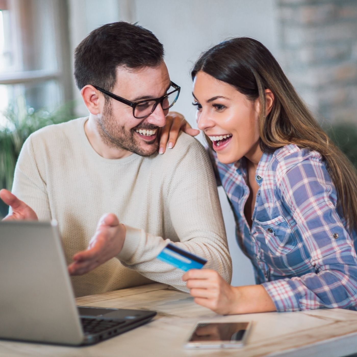 100 Títulos Tech News para você se inteirar sobre O QUE está acontecendo com o mercado hoje